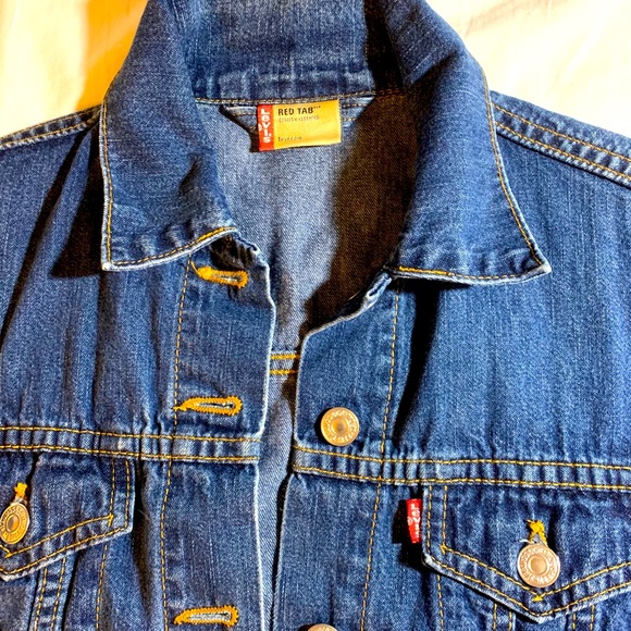 Levi’s denim trucker jacket - Picture 4 of 5